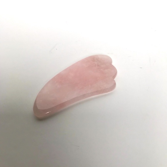 Gua Sha Rose Quartz - Picture 3 of 12